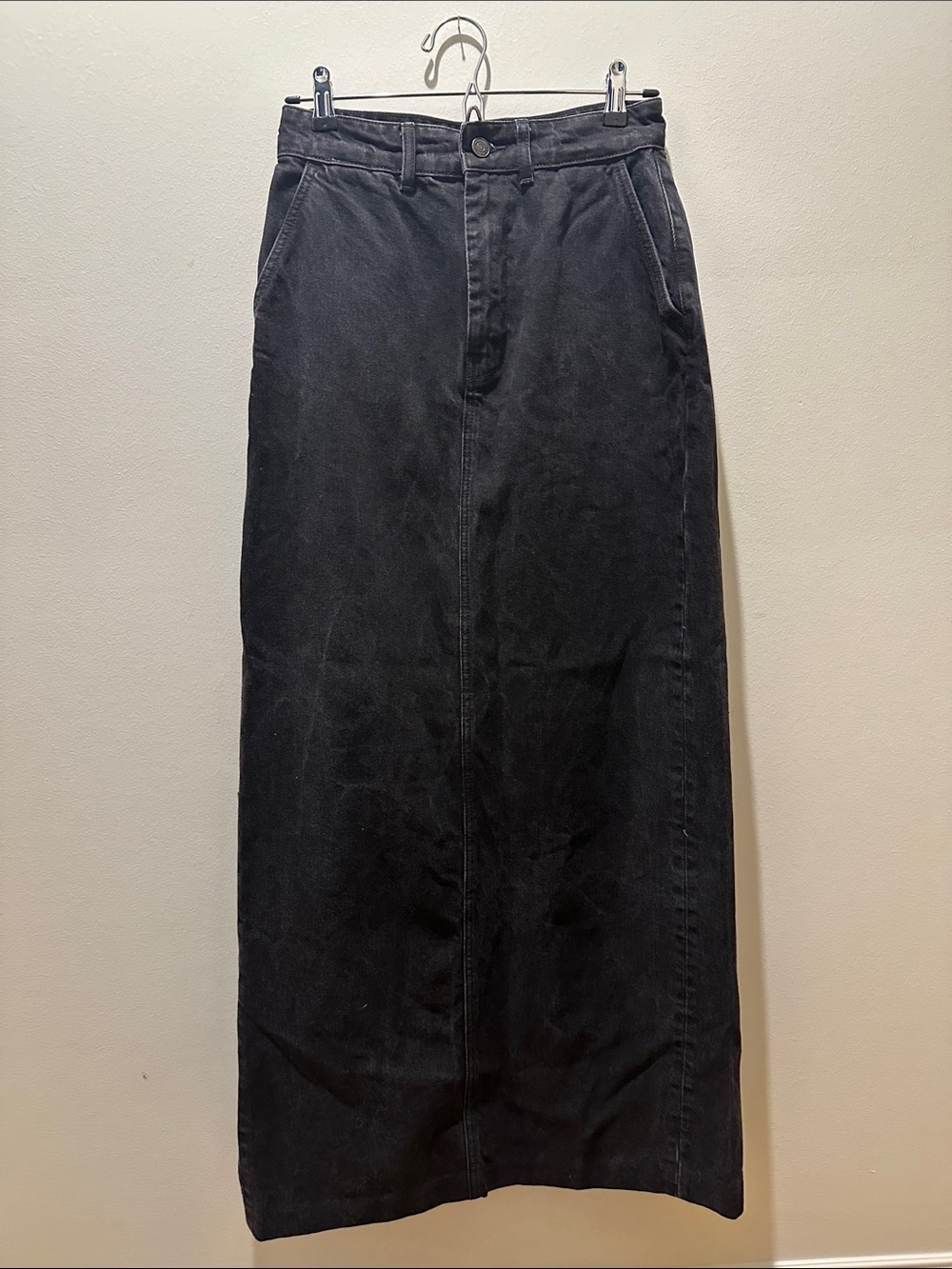High-Waist Black denim Maxi Skirt with Clean Front Seam